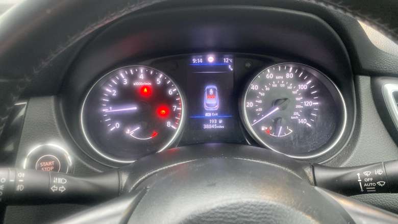 Nissan Qashqai 1.3 DiG-T N-Motion 5dr Petrol Hatchback